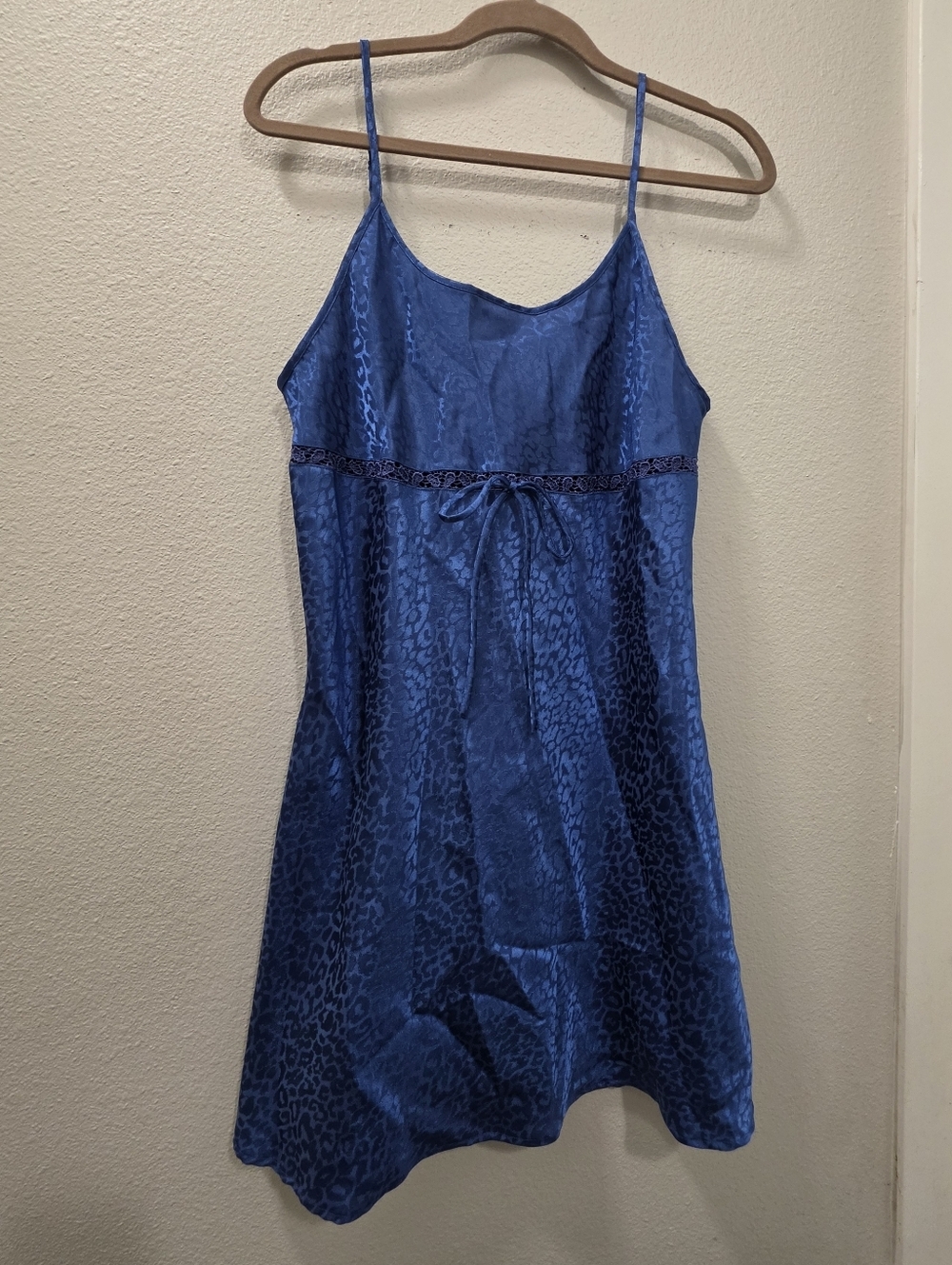 Vtg Sapphire Satin Leopard-Accent Chemise